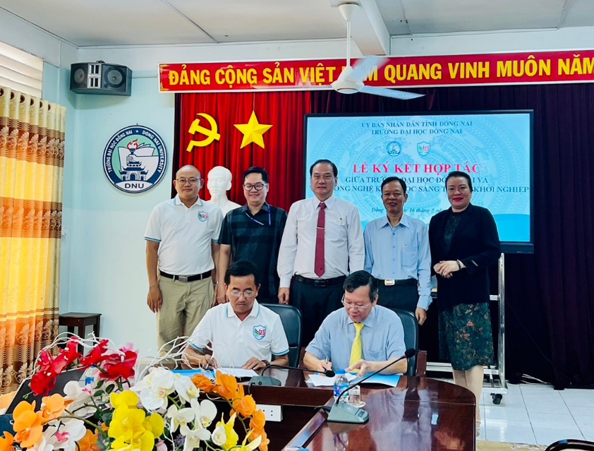 Lễ ký kết hợp tác cùng Trường Đại học Đồng Nai